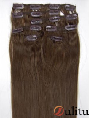 Pince à cheveux remy droite brune parfaite dans les extensions de cheveux