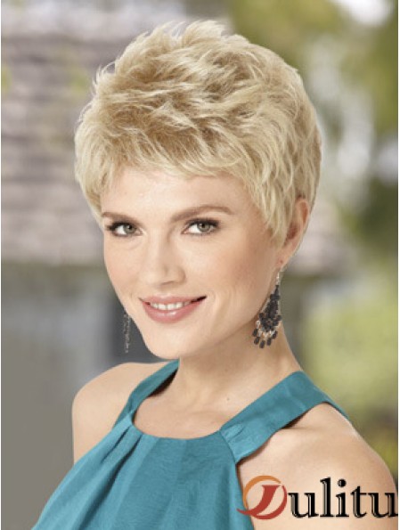 Perruque blonde avec des coupes courtes de longueur ondulée style capless